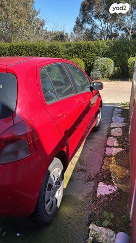 טויוטה יאריס