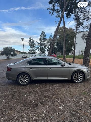 מודעת רכב סקודה סופרב