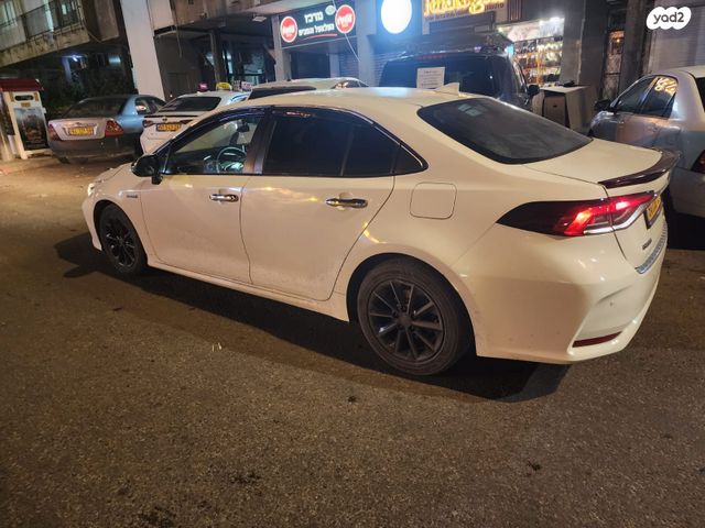 טויוטה קורולה