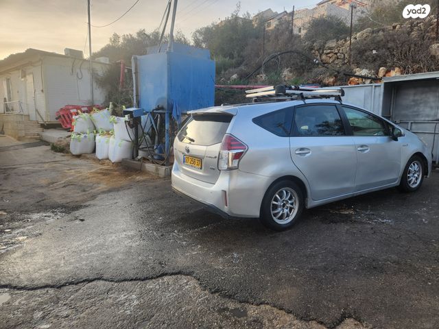 טויוטה פריוס פלוס