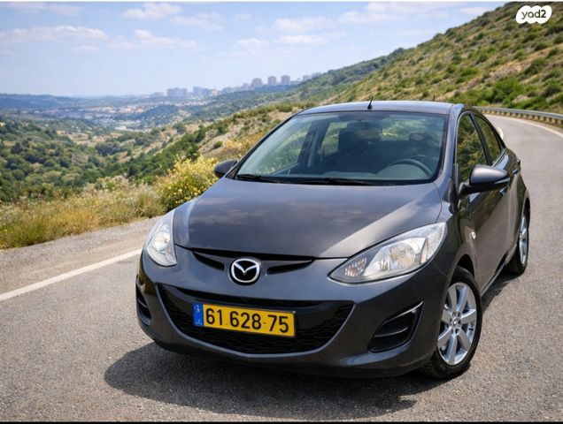 מודעת רכב מאזדה 2