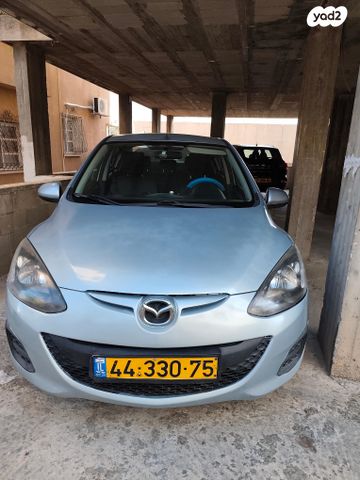 מודעת רכב מאזדה 2