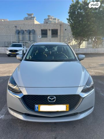 מודעת רכב מאזדה 2