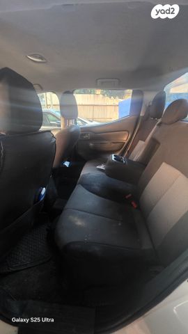 מיצובישי טרייטון / L200