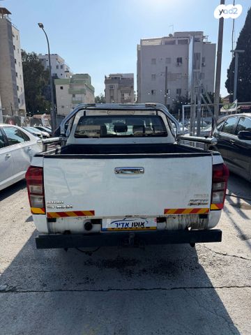 איסוזו די-מקס