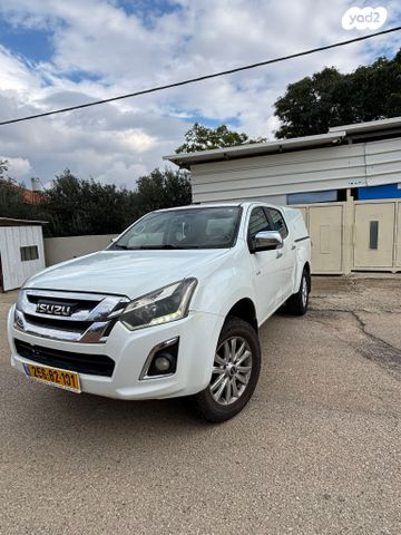 איסוזו די-מקס