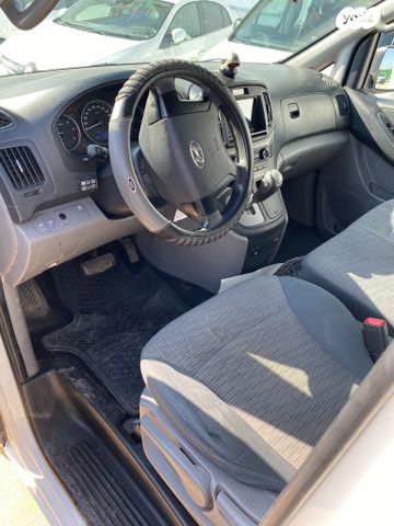 יונדאי H-1 / i800