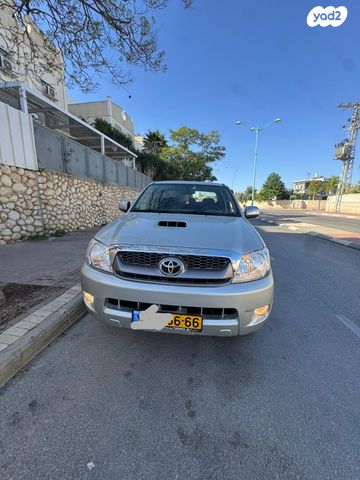 מודעת רכב טויוטה היילקס ויגו