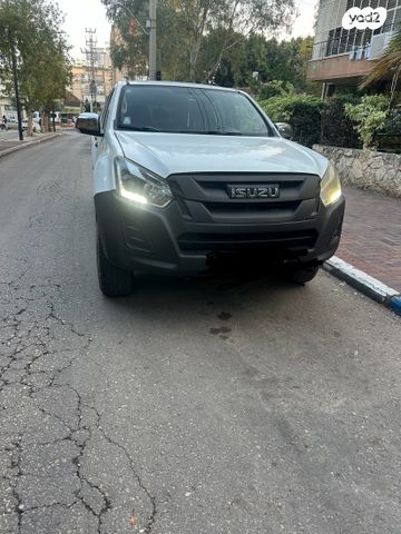 מודעת רכב איסוזו די-מקס