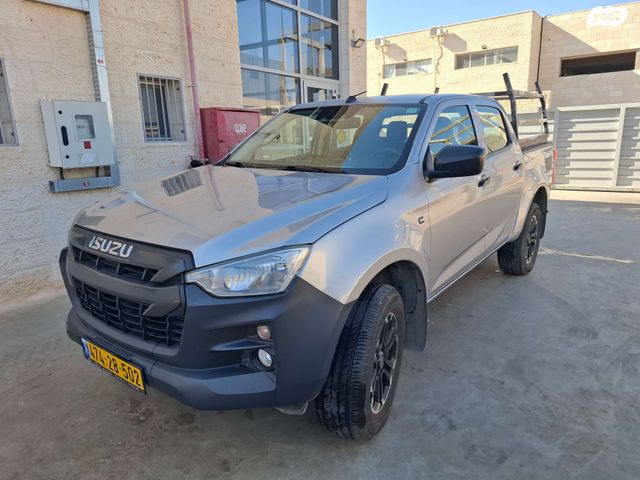 איסוזו די-מקס