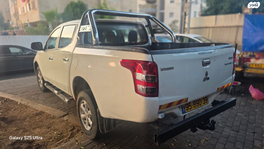 מיצובישי טרייטון / L200