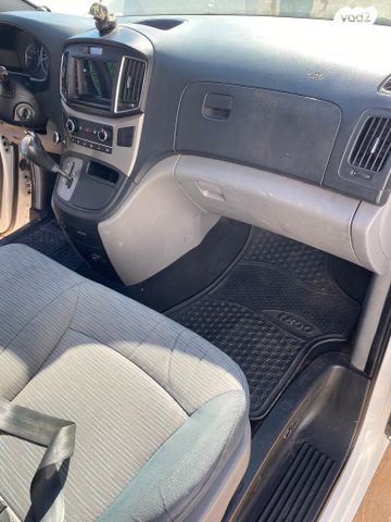 יונדאי H-1 / i800