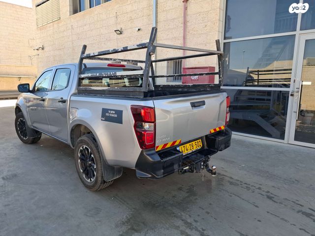 איסוזו די-מקס