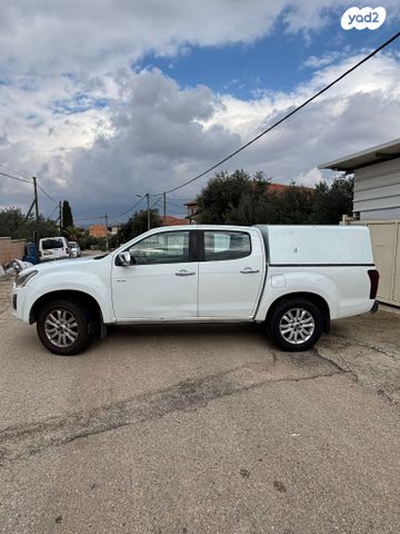 איסוזו די-מקס