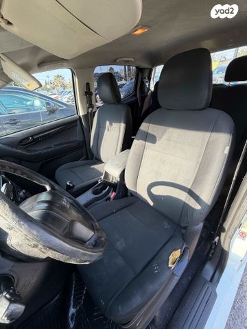 איסוזו די-מקס