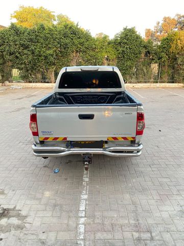 איסוזו די-מקס