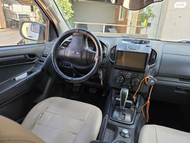 איסוזו די-מקס