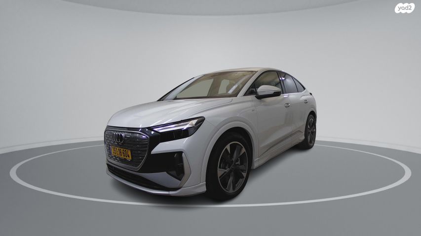 מודעת רכב אאודי Q4 e-tron