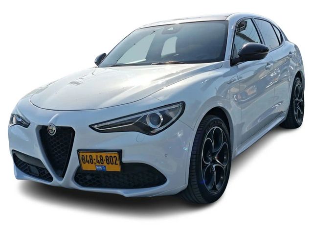 אלפא רומיאו סטלביו