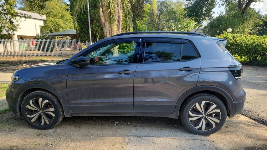 מודעת רכב פולקסווגן T-קרוס