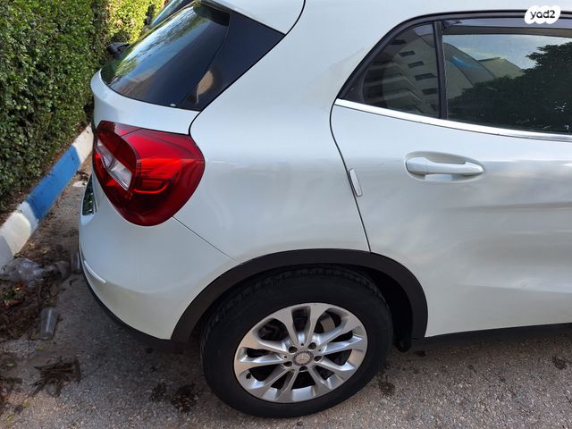 מרצדס-בנץ GLA