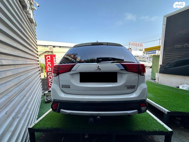 מיצובישי אאוטלנדר