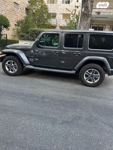 מודעת רכב ג'יפ רנגלר