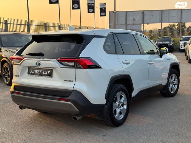 טויוטה RAV4