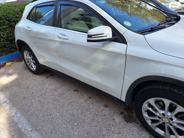 מרצדס-בנץ GLA