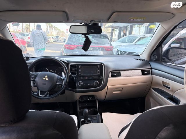 מיצובישי אאוטלנדר