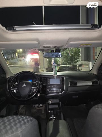 מיצובישי אאוטלנדר