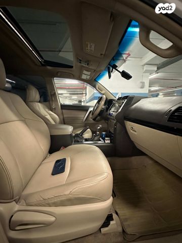 טויוטה לנד קרוזר