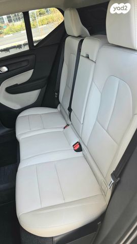 וולוו XC40