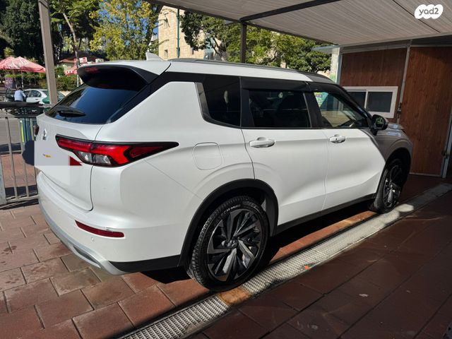 מיצובישי אאוטלנדר