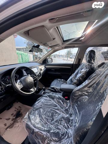 מיצובישי אאוטלנדר