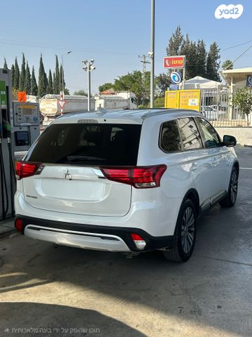 מיצובישי אאוטלנדר