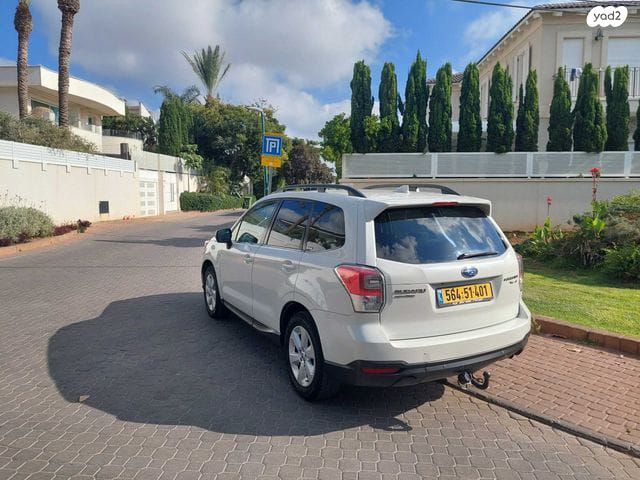 סובארו פורסטר