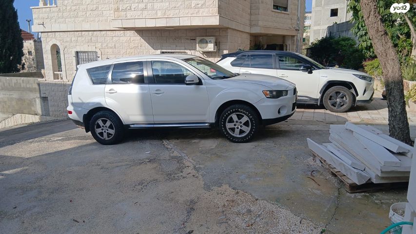 מיצובישי אאוטלנדר