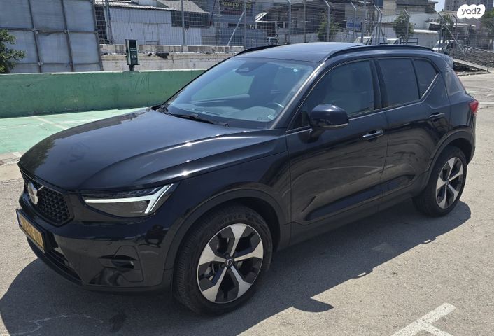 מודעת רכב וולוו XC40