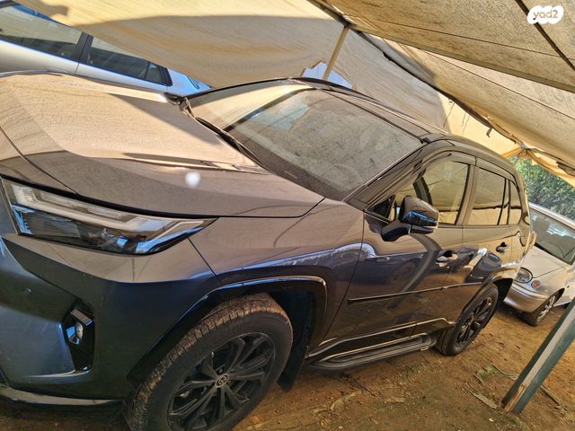 טויוטה RAV4
