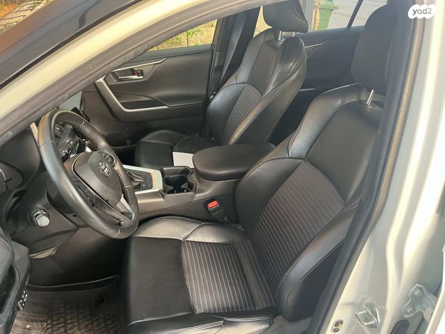 מודעת רכב טויוטה RAV4