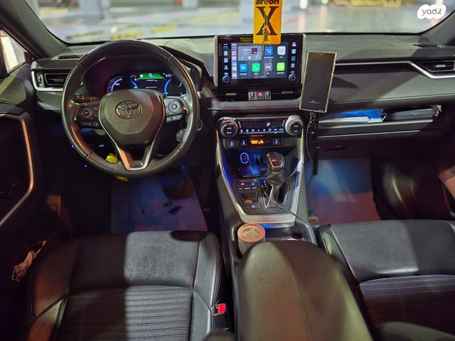טויוטה RAV4