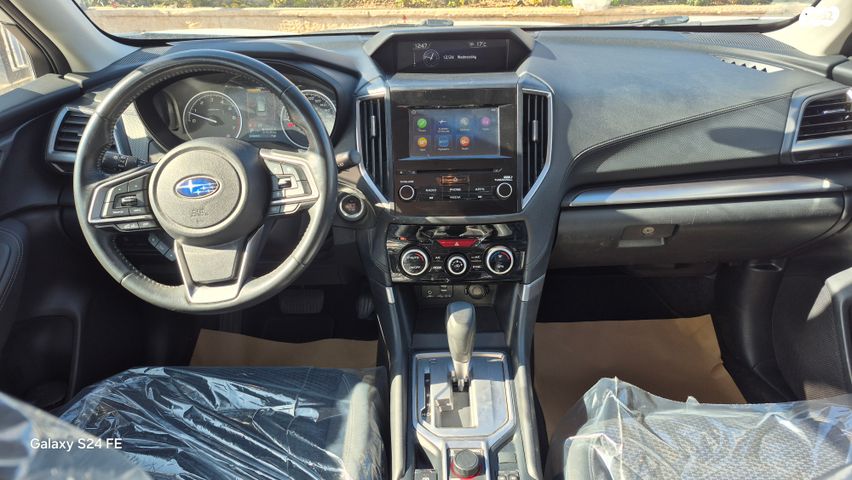 סובארו פורסטר