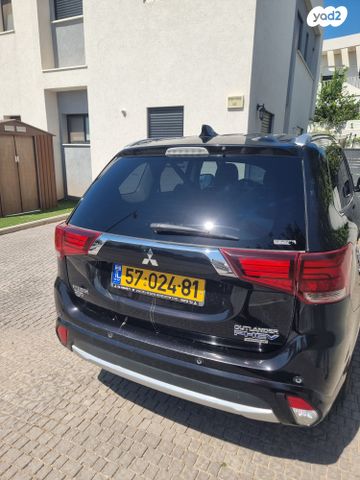 מיצובישי אאוטלנדר