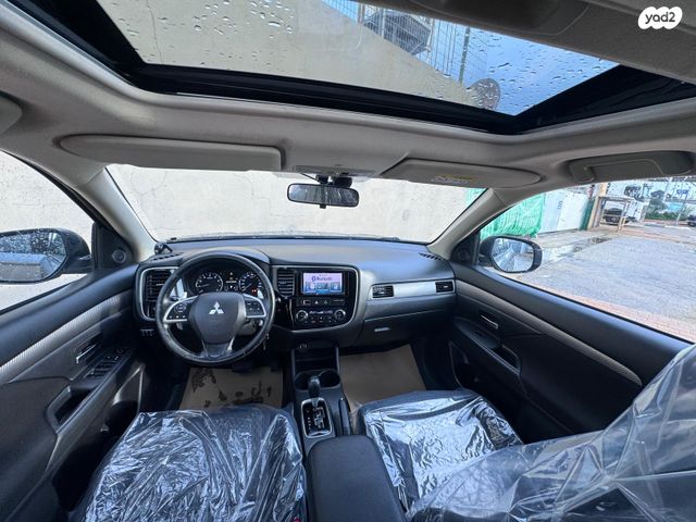 מיצובישי אאוטלנדר