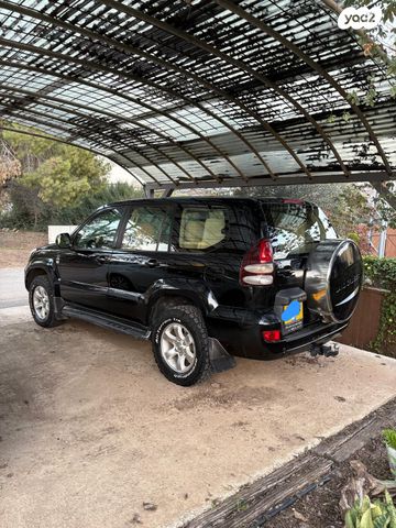 טויוטה לנד קרוזר