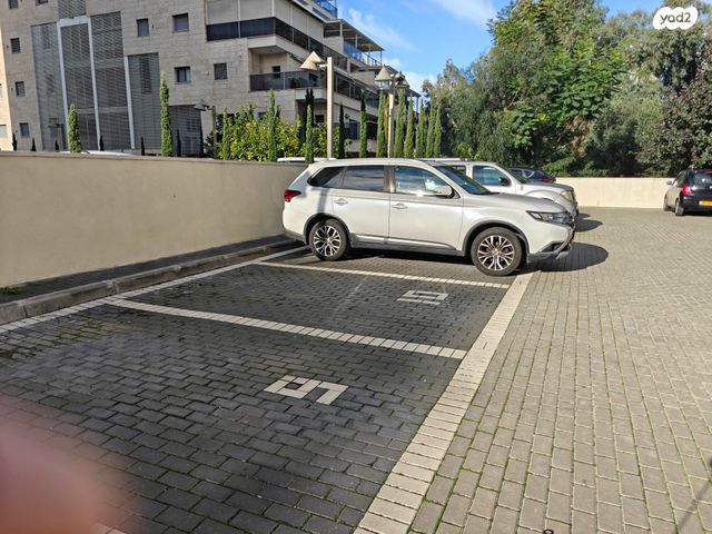 מודעת רכב מיצובישי אאוטלנדר