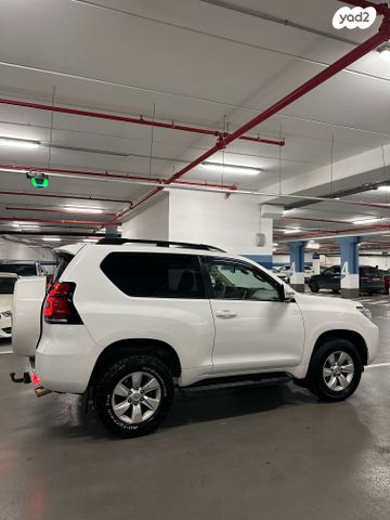 טויוטה לנד קרוזר