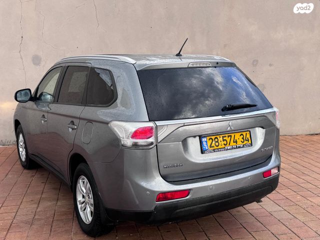 מיצובישי אאוטלנדר