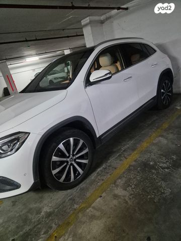 מרצדס-בנץ GLA